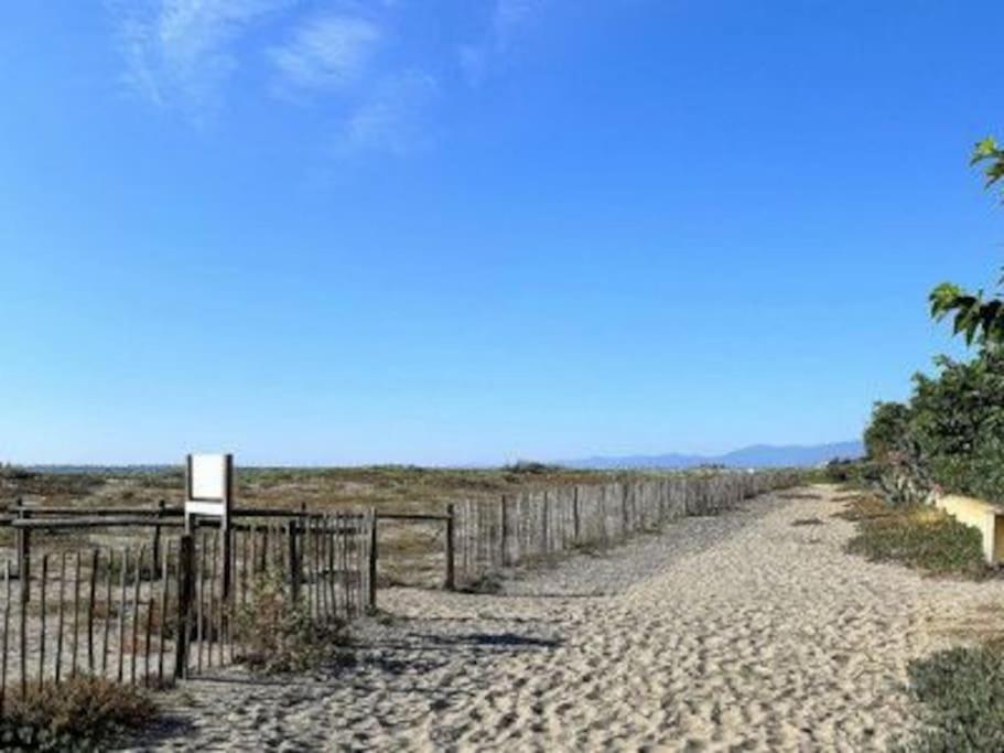 Villa Face A La Mer Sur Le Sable 6 Clim A L'Etage Le Barcares Ngoại thất bức ảnh